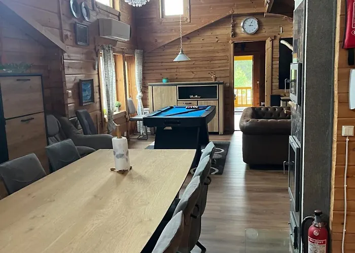 Luxury With Private Hébergement de vacances Vehmaa