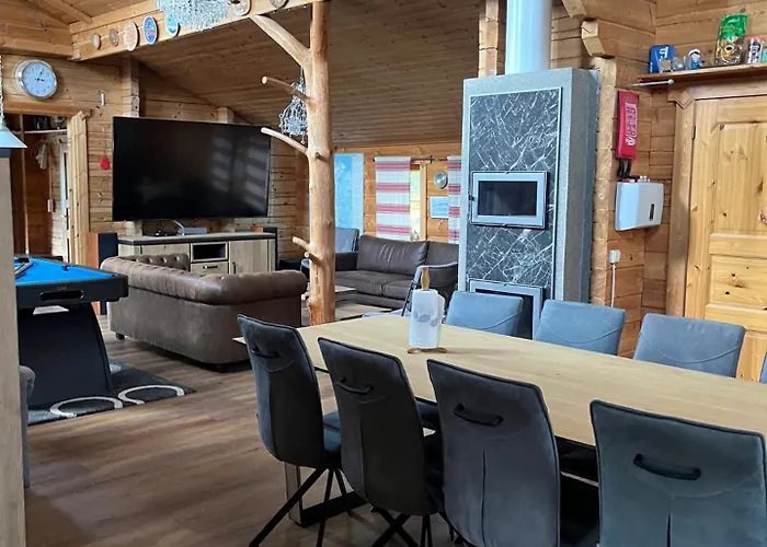 Luxury With Private Hébergement de vacances