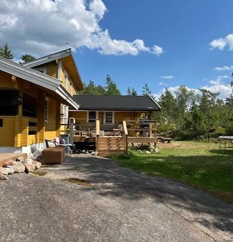 Luxury With Private Hébergement de vacances Vehmaa