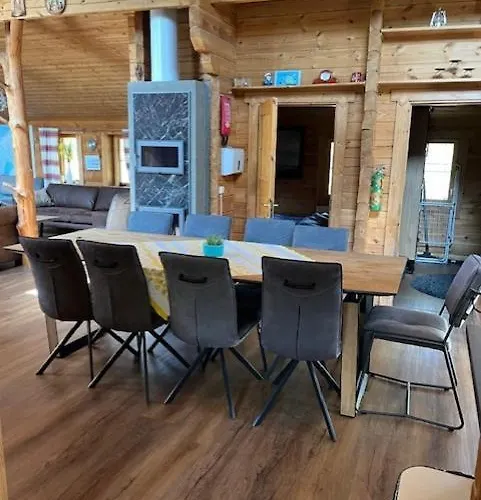 Luxury With Private Hébergement de vacances *